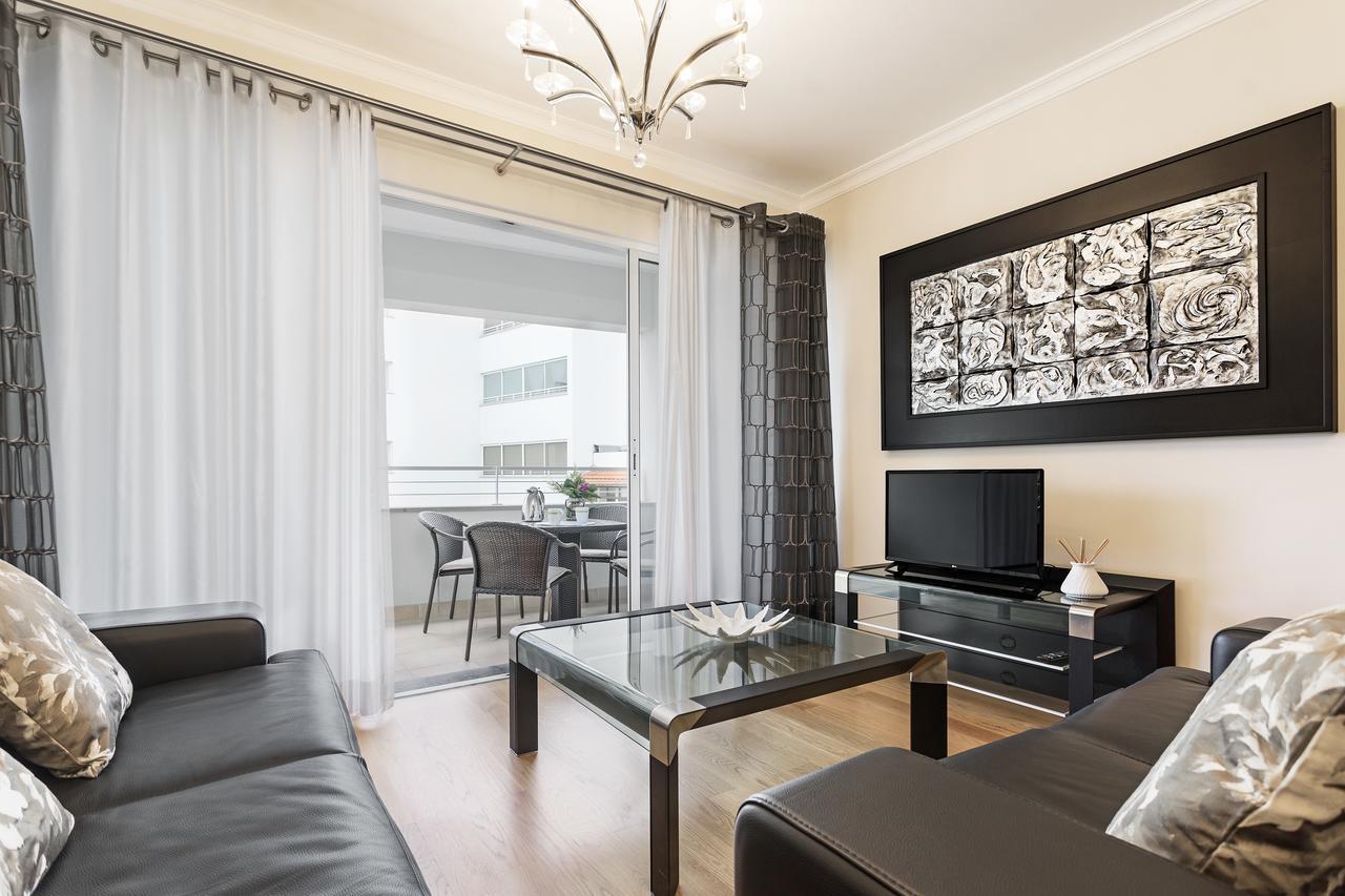 Jasmineiro Iii By An Island Apartment
